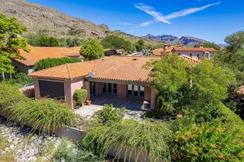 6487 N Desert Breeze Ct, Tucson, AZ 85750