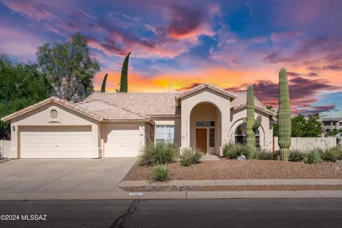 9325 E Carmel Dr, Tucson, AZ 85747