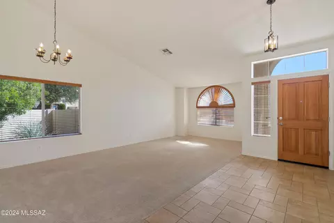 Living - 9325 E Carmel Dr, Tucson, AZ 85747 photo 2 of 5