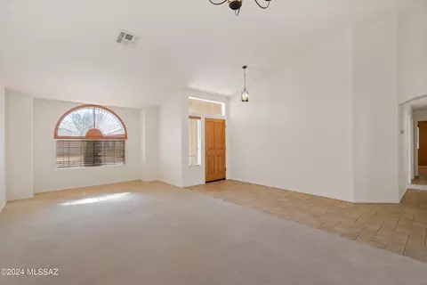 Living - 9325 E Carmel Dr, Tucson, AZ 85747 photo 3 of 5