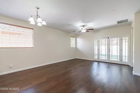 Living - 10394 E Painted Turtle Ln, Tucson, AZ 85747 photo 2 of 6