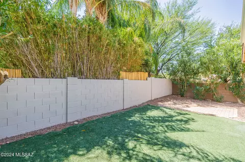 Exterior - 10394 E Painted Turtle Ln, Tucson, AZ 85747 photo 10 of 10