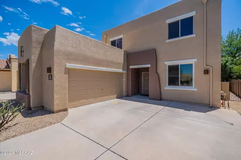 Exterior - 10394 E Painted Turtle Ln, Tucson, AZ 85747 photo 2 of 10