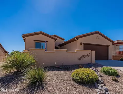 963 W Bosch Dr, Green Valley, AZ 85614