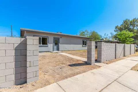 2141 E Irene Vis, Tucson, AZ 85713