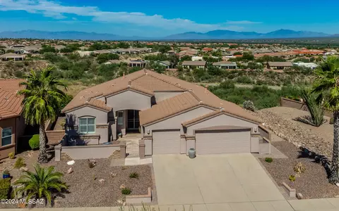 2148 W Calle Casas Lindas, Green Valley, AZ 85622