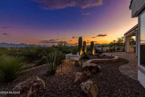33061 S Egret Trl, Oracle, AZ 85623