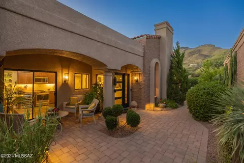 7317 E Calle Alba Serena, Tucson, AZ 85750