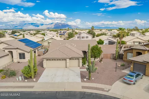 9148 N Ingrid Pl, Tucson, AZ 85743