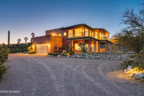 4560 N Via Sinuosa, Tucson, AZ 85745