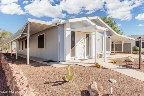 7678 W Silver Nugget St, Tucson, AZ 85735