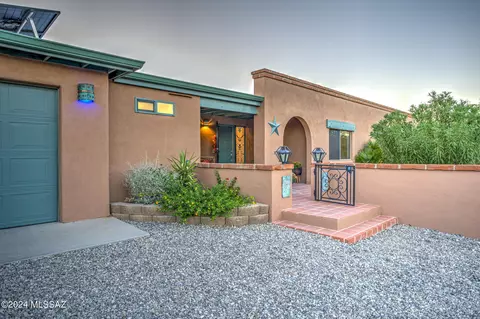 1721 W Chapala Dr, Tucson, AZ 85704