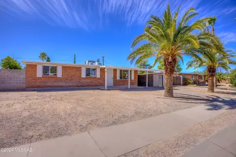 5138 E 27th St, Tucson, AZ 85711