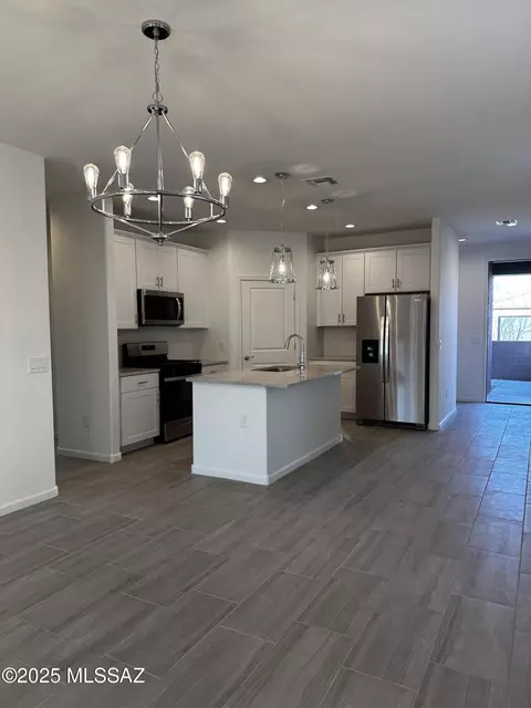 115 N Spring Flower Dr, Tucson, AZ 85748