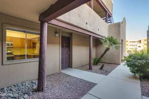 1810 E Blacklidge Dr #502, Tucson, AZ 85719