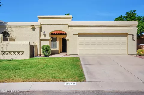2548 W Crown King Dr, Tucson, AZ 85741