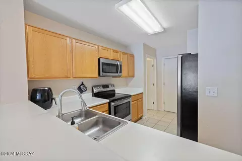7058 Mitchell Flyer Rd, Tucson, AZ 85730 photo 11