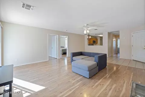 7058 Mitchell Flyer Rd, Tucson, AZ 85730 photo 4