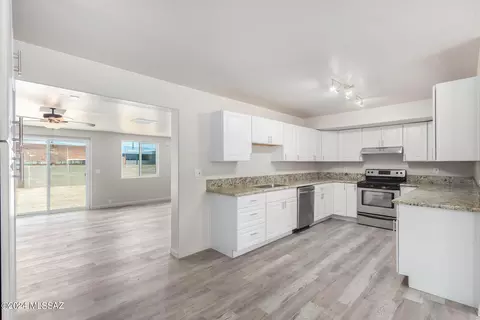Kitchen - 6261 E 20th St, Tucson, AZ 85711 photo 1 of 3