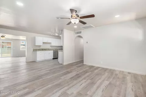 Living - 6261 E 20th St, Tucson, AZ 85711 photo 4 of 10