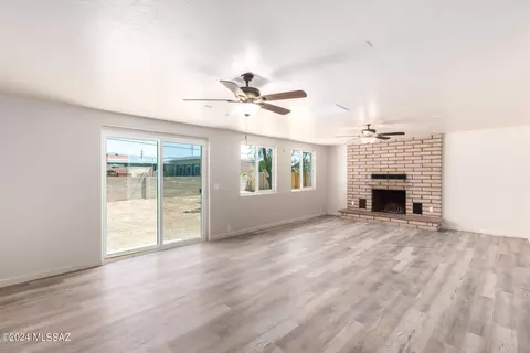 Living - 6261 E 20th St, Tucson, AZ 85711 photo 5 of 10