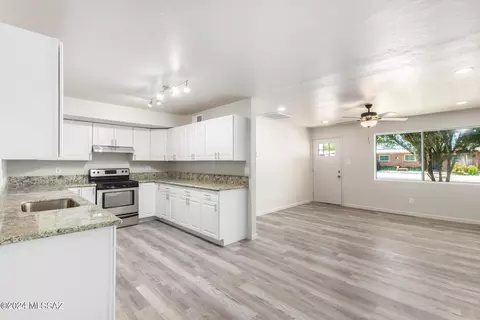 Kitchen - 6261 E 20th St, Tucson, AZ 85711 photo 3 of 3