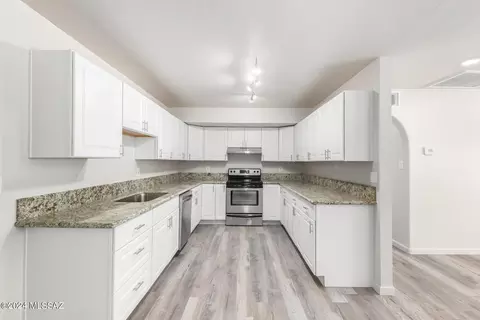 Kitchen - 6261 E 20th St, Tucson, AZ 85711 photo 2 of 3
