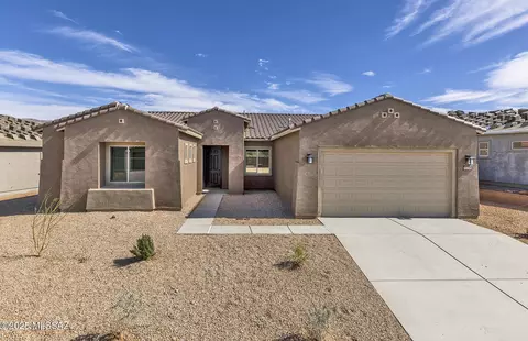 8258 S Sonoran Oak Dr, Tucson, AZ 85747