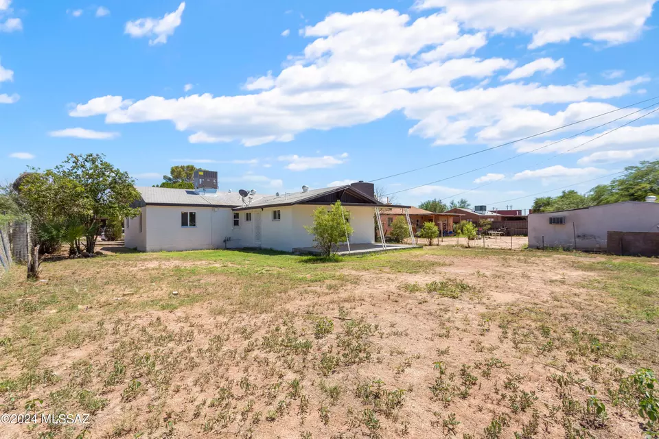 Exterior - 2410 S Holly Stra, Tucson, AZ 85713 photo 2 of 2