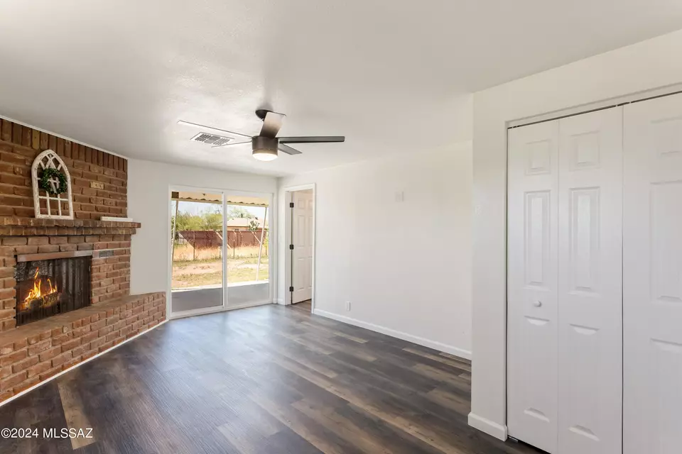 Living - 2410 S Holly Stra, Tucson, AZ 85713 photo 3 of 4