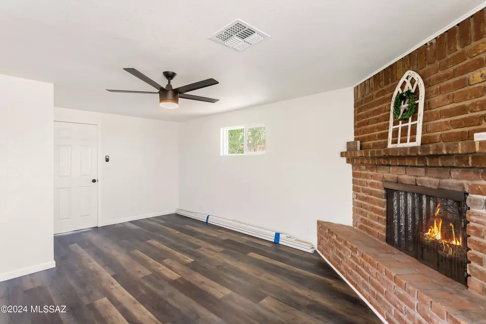 Living - 2410 S Holly Stra, Tucson, AZ 85713 photo 4 of 4