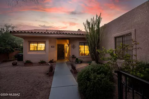 3011 N Willow Creek Dr, Tucson, AZ 85712