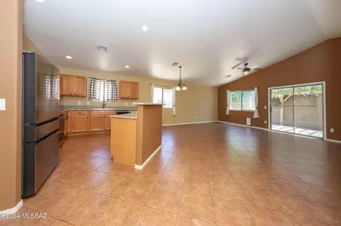 73 W Eric Dorman St, Vail, AZ 85641 photo 6