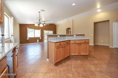 73 W Eric Dorman St, Vail, AZ 85641 photo 9