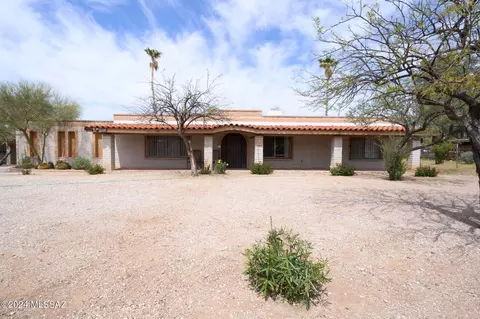 3705 N Gunnison Dr, Tucson, AZ 85749