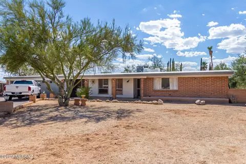 7715 N Placita De Posada, Tucson, AZ 85704