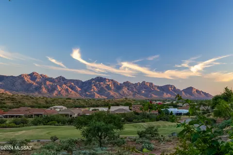 38519 S Sand Crest Dr, Tucson, AZ 85739