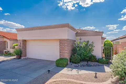 1537 W Acala St, Green Valley, AZ 85622