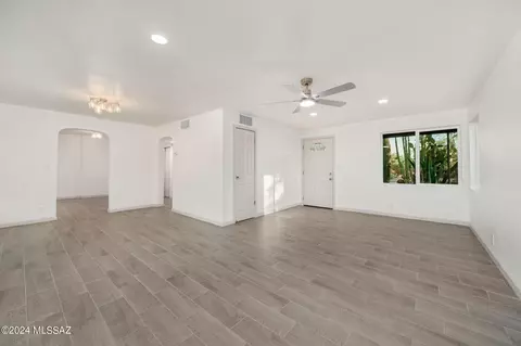 Living - 2525 E Lind Rd, Tucson, AZ 85716 photo 2 of 3