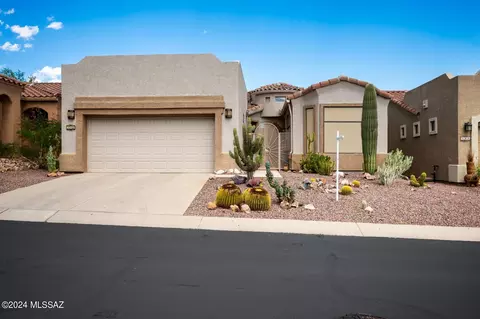 598 W Moorwood St, Green Valley, AZ 85614
