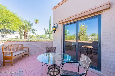 2561 N Avenida San Valle, Tucson, AZ 85715