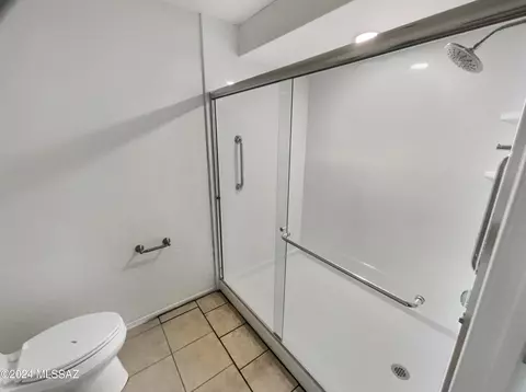Bath - 5310 W Eaglestone Loop, Tucson, AZ 85742 photo 3 of 3