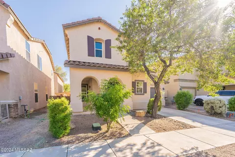 7626 E Saguaro Overlook Dr, Tucson, AZ 85710