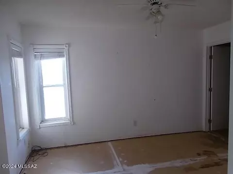 Bedroom - 3006 W Willow Tree Ln, Willcox, AZ 85643 photo 2 of 5