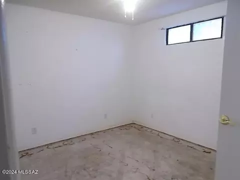 Bedroom - 3006 W Willow Tree Ln, Willcox, AZ 85643 photo 4 of 5