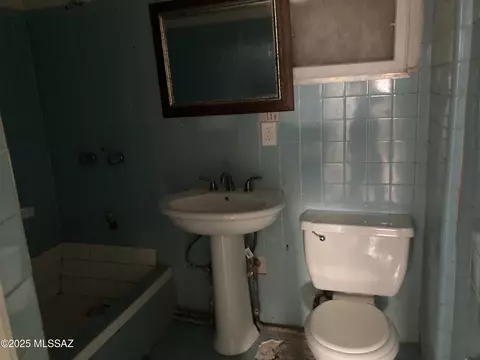 117 E Dumbauld St, Nogales, AZ 85621 photo 10