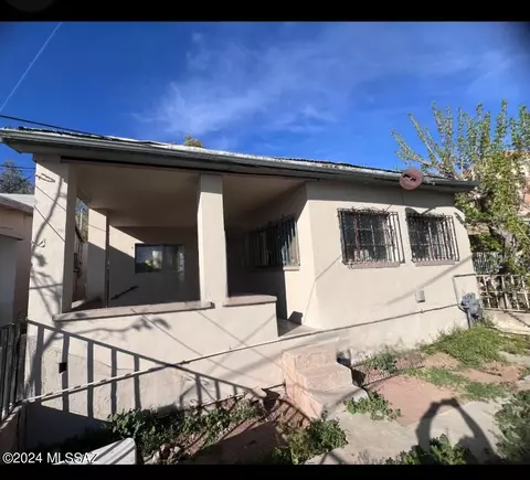 117 E Dumbauld St, Nogales, AZ 85621