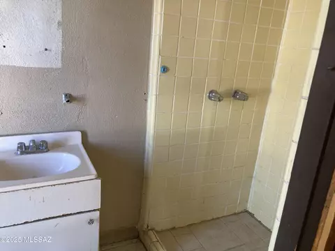 117 E Dumbauld St, Nogales, AZ 85621 photo 17