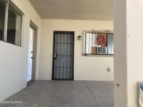 117 E Dumbauld St, Nogales, AZ 85621 photo 3