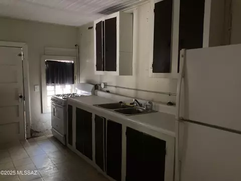 117 E Dumbauld St, Nogales, AZ 85621 photo 6